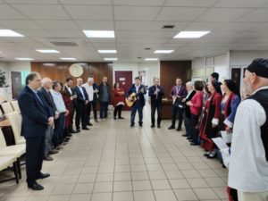 Χριστουγεννιάτικα κάλαντα στο Δημαρχείο Βύρωνα!