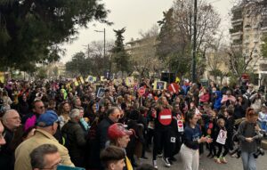 Μεγάλη επιτυχία για το 2ο Αποκριάτικο Καρναβάλι στον Βύρωνα – Η πόλη γιόρτασε με κέφι και μαζική συμμετοχή