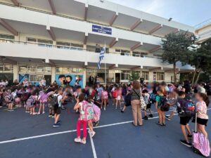 Το 6ο Δημοτικό Βύρωνα στην 1η θέση στο Πρωτάθλημα Ανακύκλωσης ανάμεσα στα Δημοτικά Σχολεία