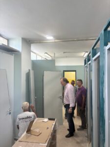 Οι εργασίες στα σχολεία του Βύρωνα συνεχίζονται εντατικά, ώστε να είναι όλα έτοιμα για το πρώτο κουδούνι!