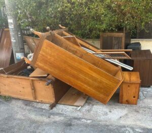 ΟΓΚΩΔΗ ΑΝΤΙΚΕΙΜΕΝΑ ΣΤΟΝ ΒΥΡΩΝΑ: Συνεχίζονται οι έλεγχοι – τηρούμε τον Kανονισμό Καθαριότητας